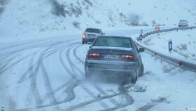 احتمال سقوط بهمن در محورهای کوهستانی البرز/بدون زنجیر چرخ تردد نکنید