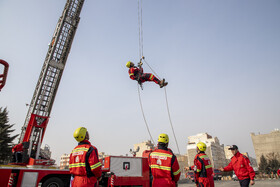 رونمایی از اولین بسکت اطفاء حریق در اولین سازمان آتش نشانی ایران