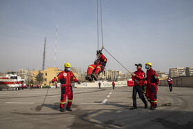 رونمایی از اولین بسکت اطفاء حریق در اولین سازمان آتش نشانی ایران