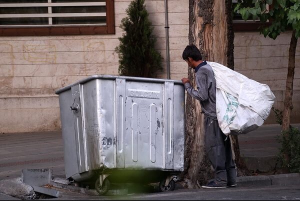 ساماندهی تفکیک‌کنندگان غیرمجاز در تبریز به معنی اخذ هزینه از آن‌ها نیست