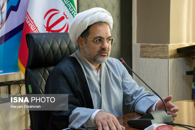 جامعه‌ی متدین از تعطیلی مکرر برنامه‌های فرهنگی و مذهبی گلایه‌مند هست