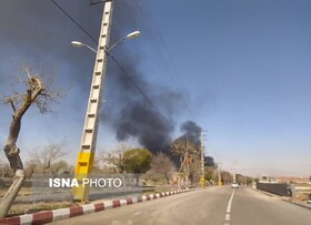 آتش سوزی یک تولیدی لوازم خانگی در جاده تبریز - آذرشهر