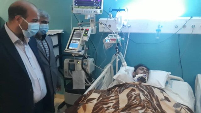 مدیرکل مدیریت بحران استانداری از آتش‌نشان فداکار تبریزی عیادت کرد
