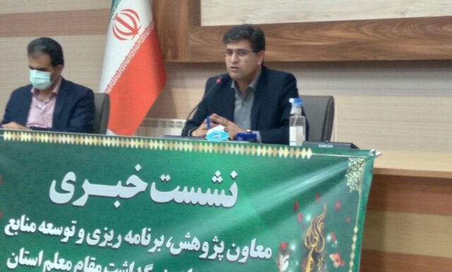 دبیر مرندی در بین معلمان منتخب کشوری/تفاوت ۲۵۰۰ نفری بازنشستگان و ورودیان فرهنگی آذربایجان شرقی