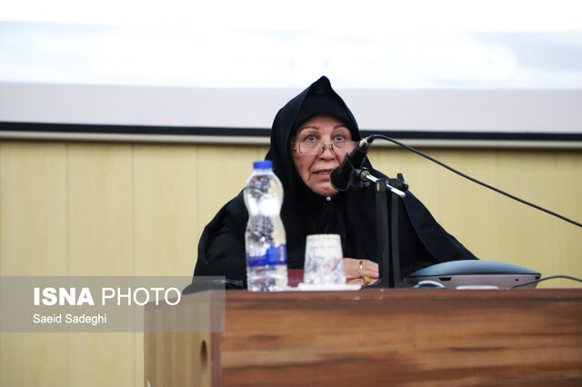 الگوی ایثارگری‌های مادران و همسران ایرانی در دفاع مقدس بانوان صدر اسلام و شیعه هستند