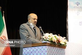 جذابیت فضای مجازی مردم را از کتاب دور کرده است