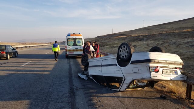 واژگونی پرشیا در اتوبان پیامبر اعظم(ص)، ۳ مصدوم برجای گذاشت واژگونی پرشیا در اتوبان پیامبر اعظم(ص)، ۳ مصدوم برجای گذاشت