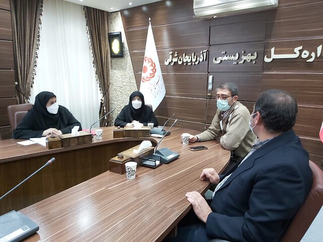 سالانه ۲۰۰۰ کودک و نوجوان فرزند خوانده میشوند سالانه ۲۰۰۰ کودک و نوجوان فرزند خوانده میشوند