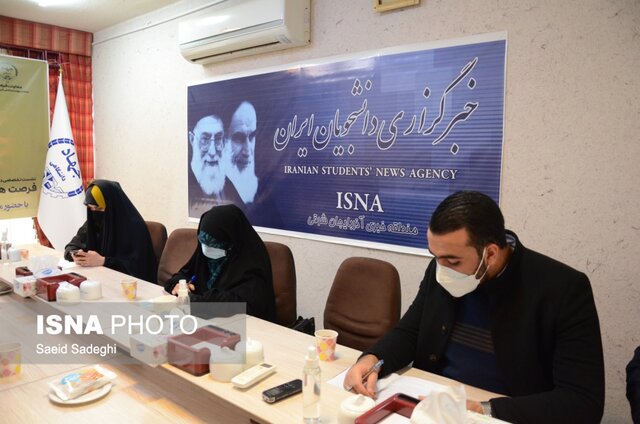 فرصتها و چالشهای پیش روی انقلاب اسلامی از نگاه دانشجویان