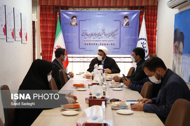 بودجه ۱۴۰۱ تغییری در وضعیت اقتصادی کشور ایجاد نخواهد کرد/ دولت دست از سر بورس بردارد