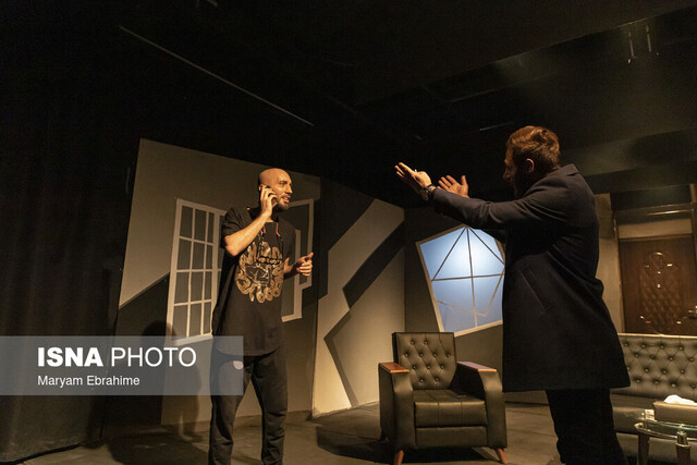 نمایش «و چند داستان دیگر....» در تبریز به روی صحنه رفت