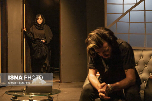 نمایش «و چند داستان دیگر....» در تبریز به روی صحنه رفت