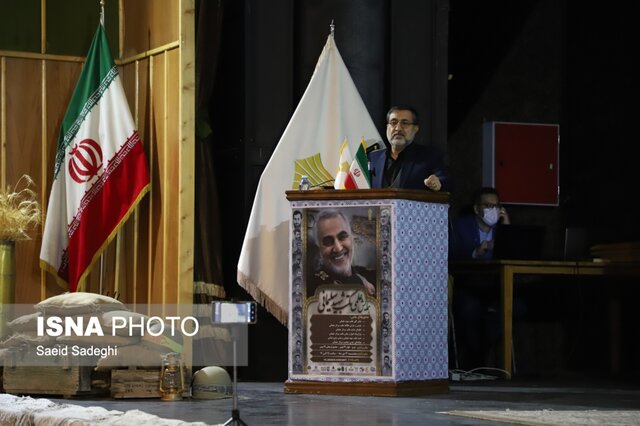 رفتار و منش شهید قاسم سلیمانی را باید الگو خود قرار دهیم