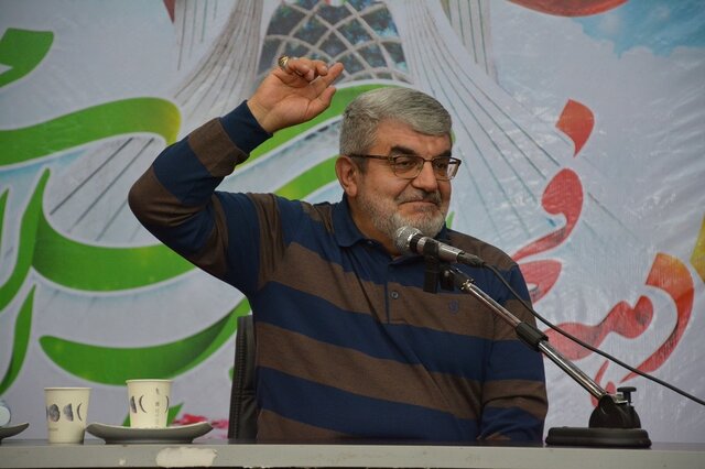 آمریکا همیشه در مقابل انقلاب اسلامی شکست خورده است آمریکا همیشه در مقابل انقلاب اسلامی شکست خورده است