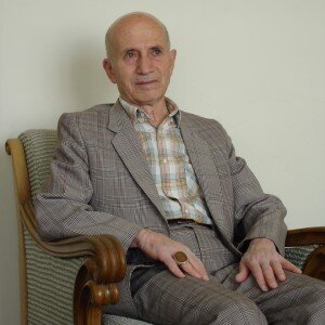 مردی از تبار علم و فرهنگ