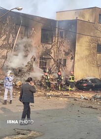 حضور گروه تخصصی آوار برداری آتش نشانی تبریز در صحنه سقوط هواپیمای جنگی