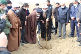 آغاز عملیات اجرایی احداث باغ ۵ هکتاری در موقوفه میرپنج خامنه