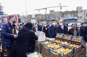 بازدید سرزده استاندار آذربایجان‌ شرقی از میوه‌فروشی‌ها و نانوایی‌ها در آستانه شب عید