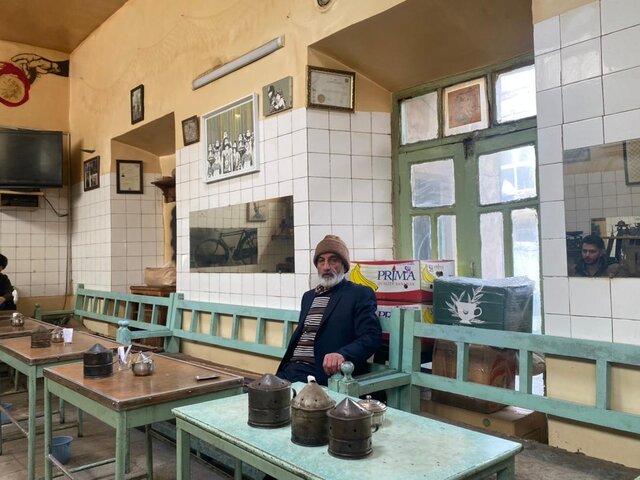 داستان یک استکان چای زیر سقف "اسرافیل" بیادعا و محبوب