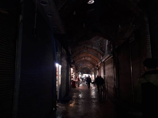 مسافران نوروزی در بازار تبریز به در بسته خوردند