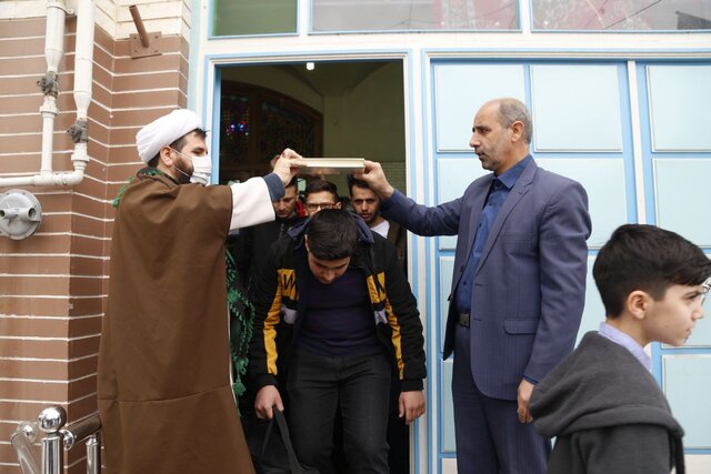 اعزام ۱۶۰ نفر از بسیجیان اهر به مناطق عملیاتی جنوب کشور
اعزام ۱۶۰ نفر از بسیجیان اهر به مناطق عملیاتی جنوب کشور