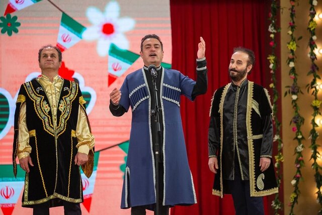 خندوانه با حضور مردم آذربایجان بهروی آنتن رفت