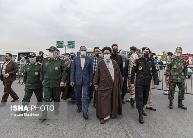 موفقیت نیروهای مسلح مرهون هدایت‌های صحیح و امام‌گونه‌ رهبر معظم انقلاب است