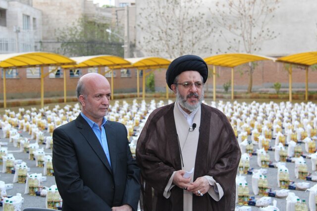 توزیع ۱۵۰۰ بسته معیشتی در قالب "طرح قرار دوازدهم" به مناسبت شب نوزدهم ماه رمضان در تبریز