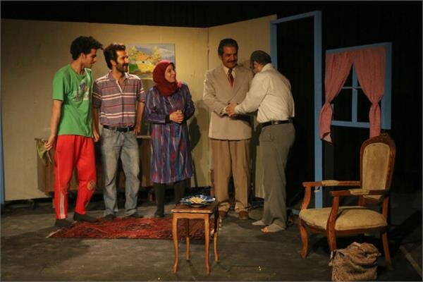 اجرای همزمان ۸ نمایش در تبریز