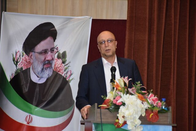 مشکلات کشور با توسعه‌ علم حل می‌شود