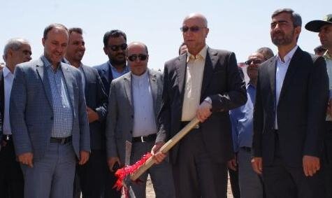 وزیر علوم، خوابگاه متاهلین دانشگاه بناب را کلنگ زنی کرد وزیر علوم، خوابگاه متاهلین دانشگاه بناب را کلنگ زنی کرد