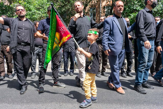 نماز ظهر عاشورا در تبریز