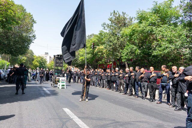 نماز ظهر عاشورا در تبریز 