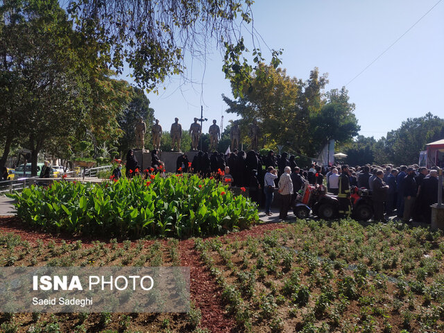 تشییع پیکر بسیجی «شهید حسین اوجاقی» در تبریز