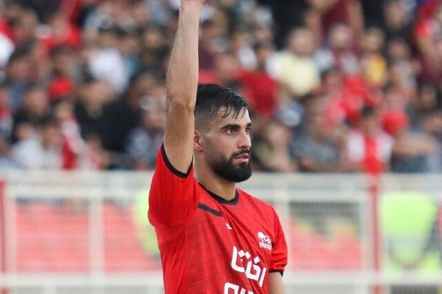 به قراردادم با تراکتور پایبندم
