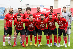 خمز، مردی از جزایر قناری/ تراکتور، تیمی که چشم ها را می‌نوازد!