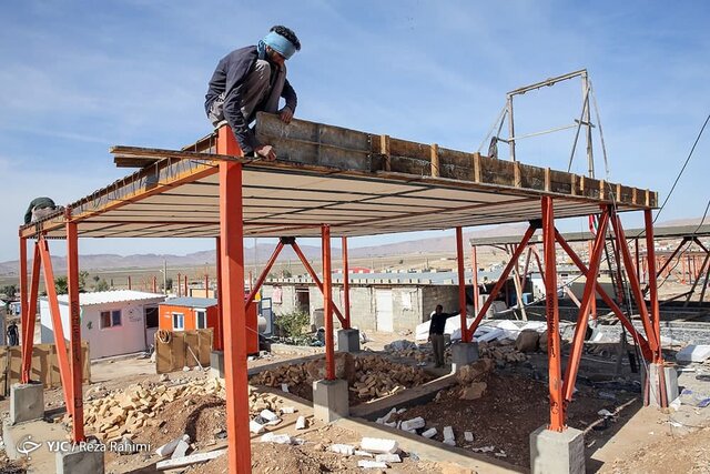 عکس آرشیوی است ساخت ۵۰۰۰ واحد مسکونی محرومان توسط بنیاد مسکن آذربایجان شرقی