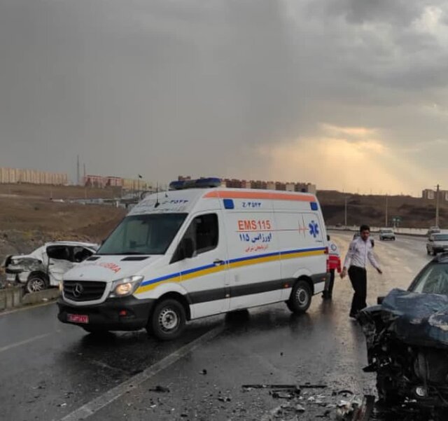 واژگونی پژو ۲۰۶ در تبریز ۵ مصدوم بر جا گذاشت