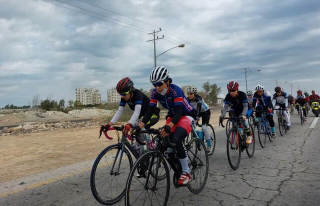 عکس تزیینی است از فتح آسیا توسط کشتیگیر میانهای تا درخشش رکابزن آذربایجان شرقی در چین