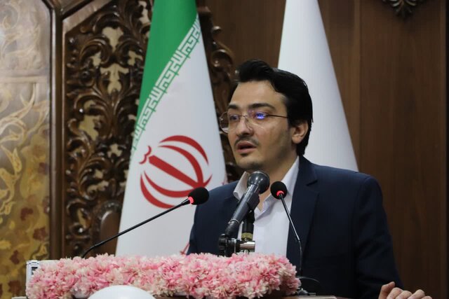 فعالیت مسجدی یک کار هدایتگر و صیانت کننده از انسان است