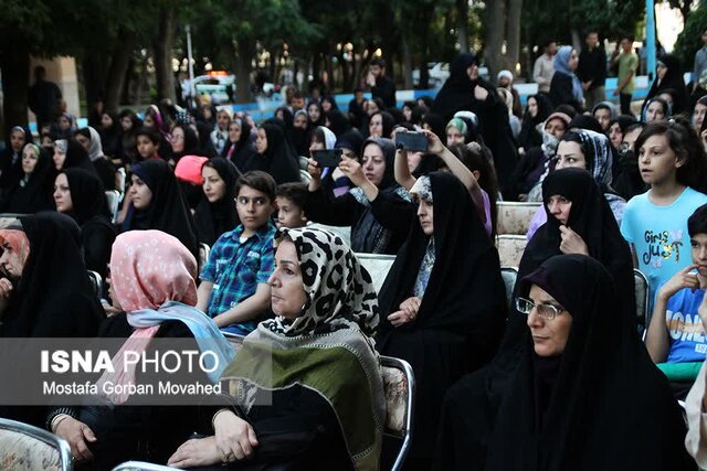 حجاب عامل حفظ و استحکام بنیاد خانوادهها است