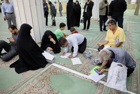 استقرار میز خدمت دستگاه های دولتی در مصلی امام خمینی (ره) تبریز