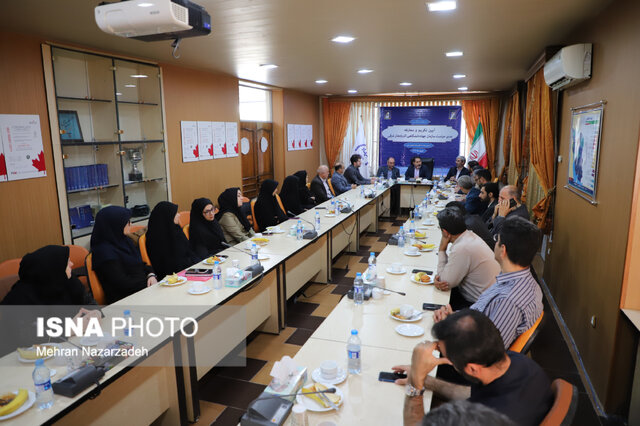 دشمن برای تمام اقشار ما از جمله نخبگان، دانش آموزان و دانشجویان برنامه دارد