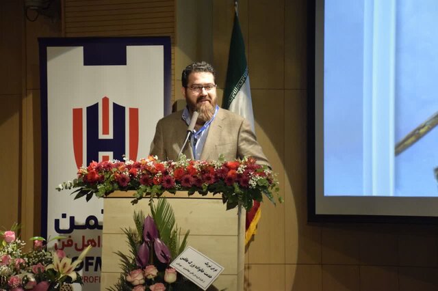 رونمایی از کتاب "از پیویسی تا پنجره" به قلم جواد جوادی