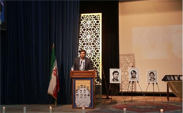 جوانان ما همانند دوران دفاع مقدس آماده شهادت و جانفشانی در راه اسلام و قرآن هستند