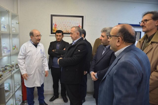 بازدید مدیرعامل شستا از داروسازی شهید قاضی