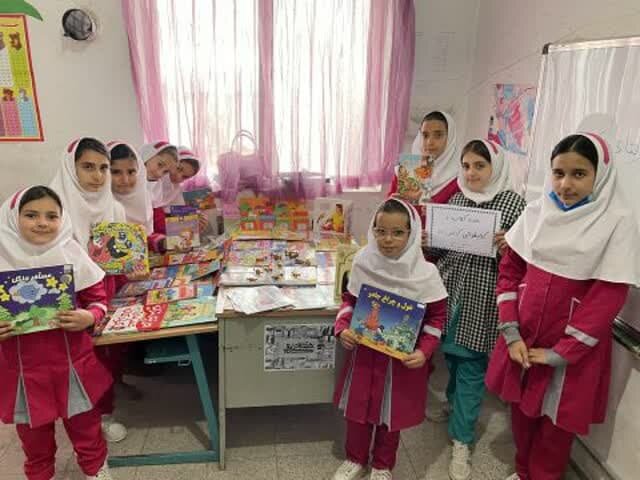 مهربانی بدون مرز خیّر و معلم برای داشتن ایرانی آباد با مدرسهای آباد