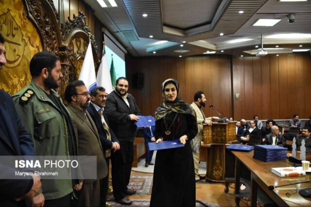 پای دلنوشتههای ایسناییها