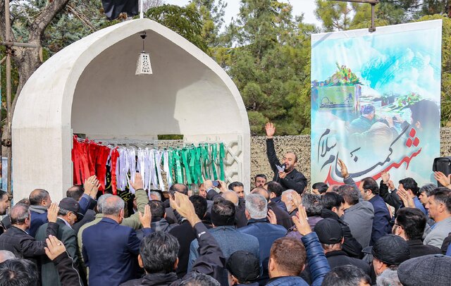 برگزاری آیین سالگرد تدفین شهید گمنام در محوطه استانداری آذربایجان شرقی