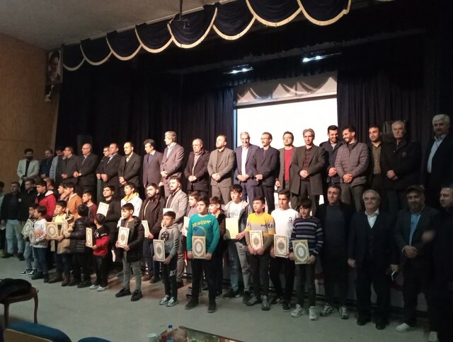 مراحل احداث ورزشگاه ۵ هزار نفری اهر بزودی آغاز میشود